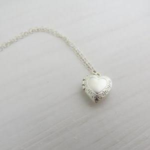 Silver Necklace - Heart Necklace, Tiny Heart..