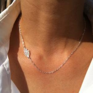 Silver hand necklace - Dainty silve..
