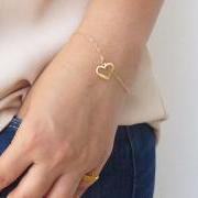 Gold Bracelet - Gold heart bracelet, Tiny gold bracelet, Simple gold jewelry, Dainty gold bracelet, Gold heart, Bridesmaid gift
