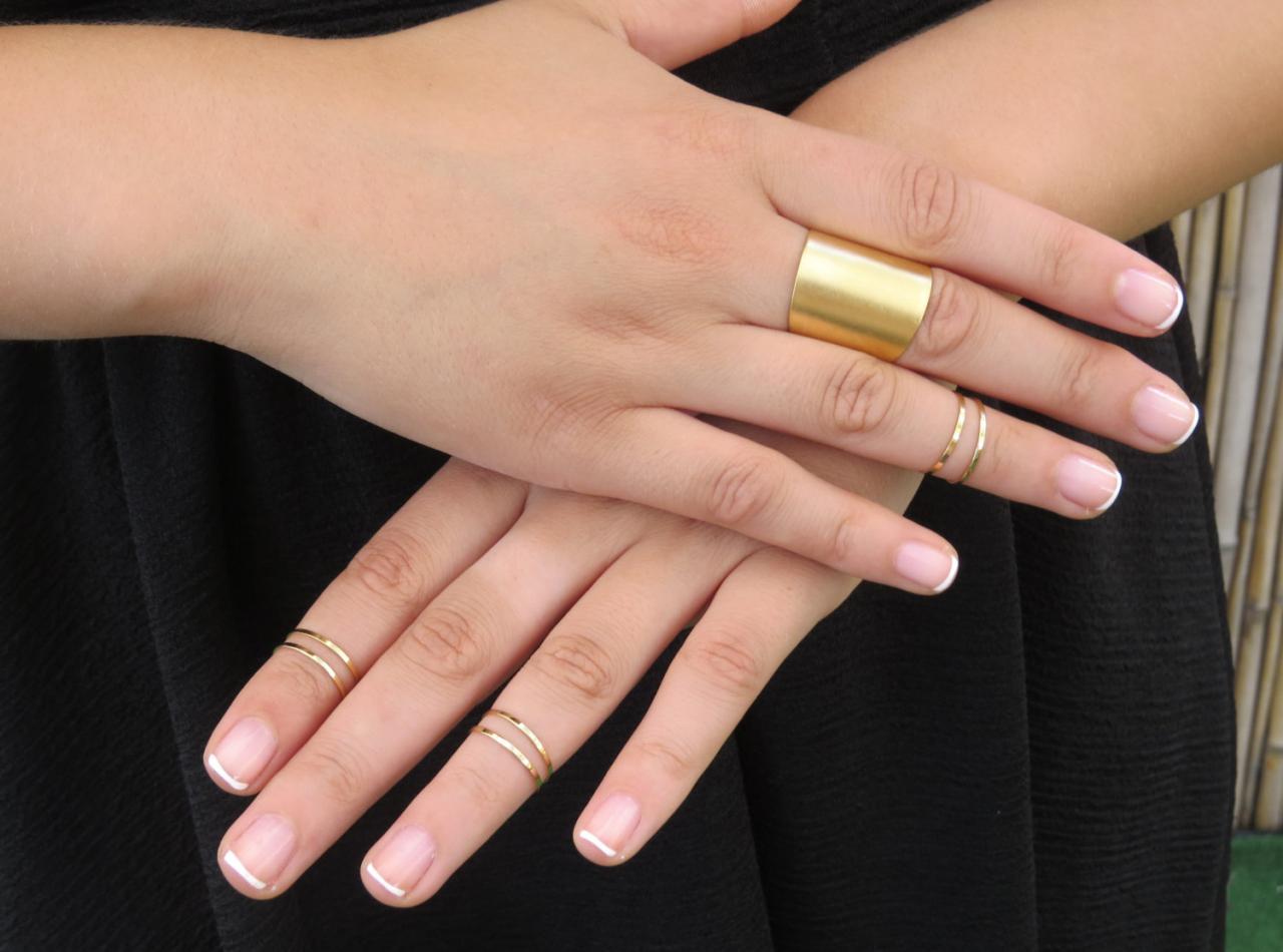 Set of 6 gold stacking rings with 1 tube ring - Gold ring, Knuckle Ring, 6 midi gold rings, Gold tube ring, Gold jewelry, Unique gift