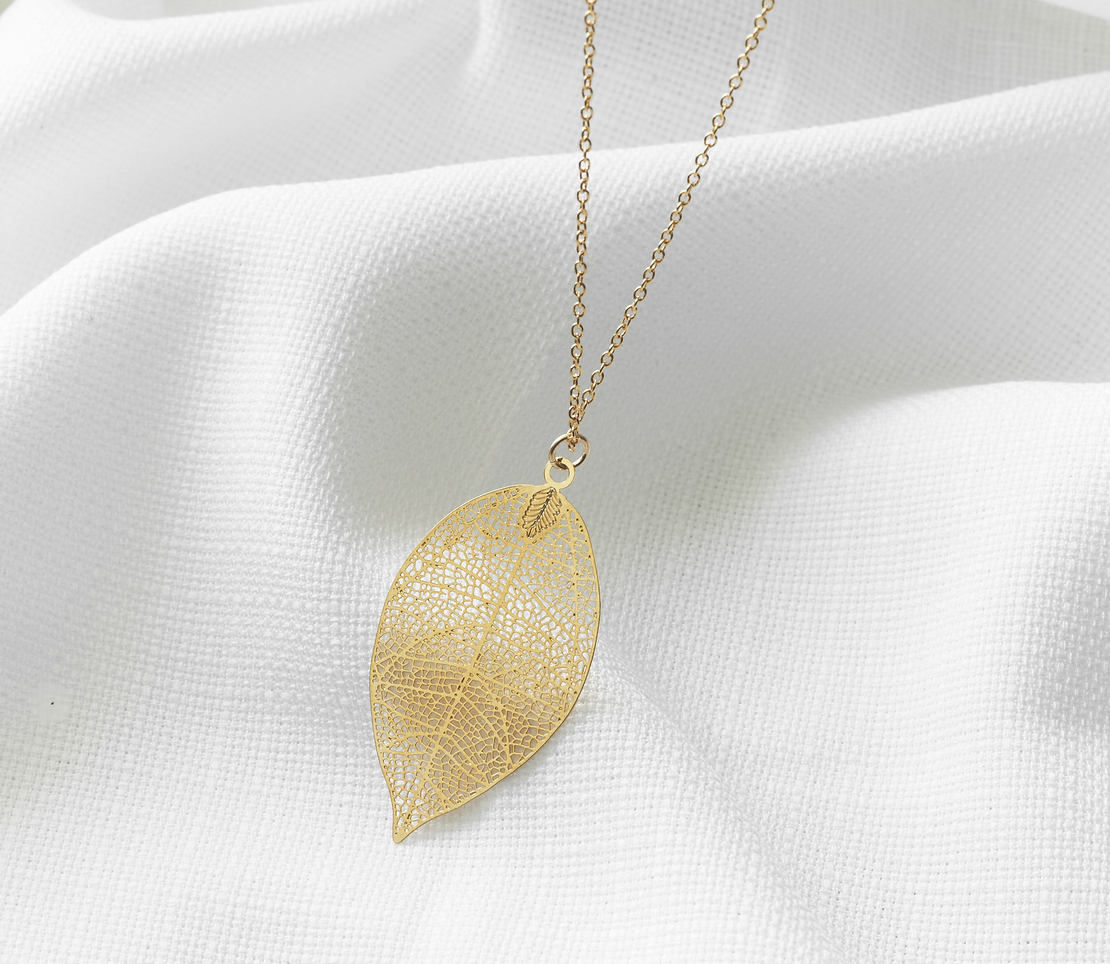 Gold Long Necklace Gold Leaf Necklace Filigree Leaf Gold Leaf Pendant Fashion Jewelry 3890