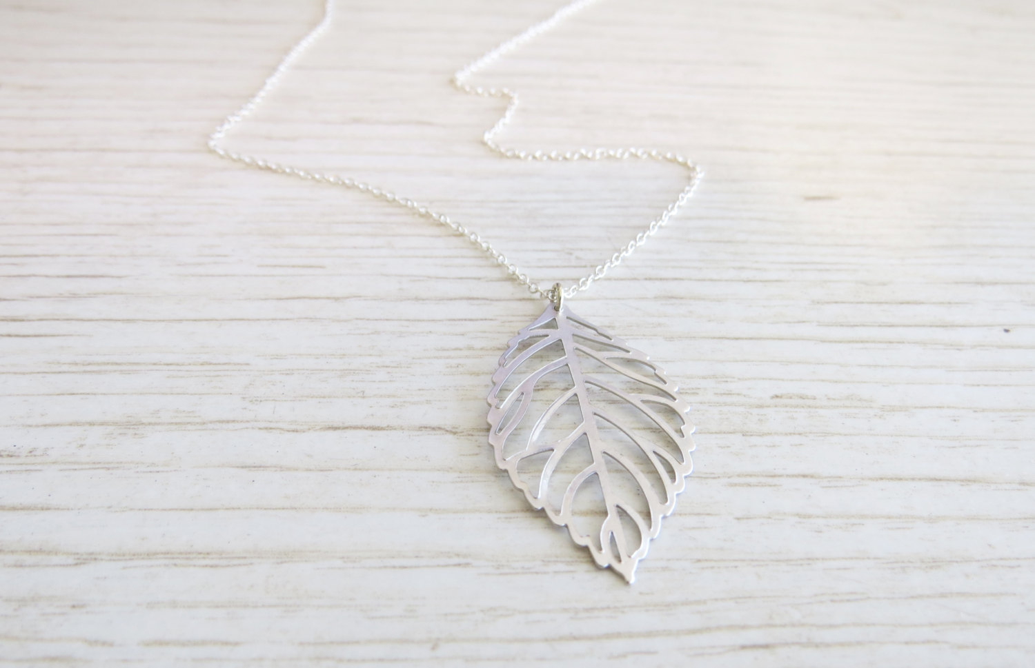 Silver leaf necklace Clearance